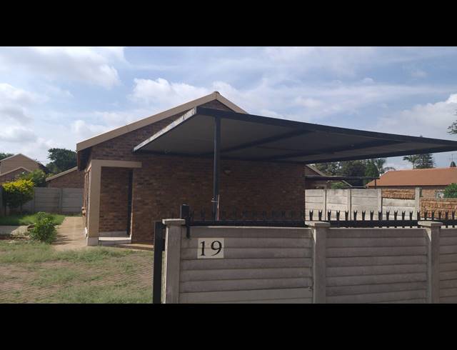 2 BEDROOM HOUSE SOLD IN THE ORCHARDS